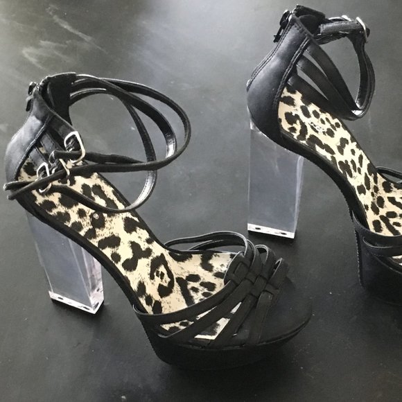 Exhibition 7 1/2 - Picture 1 of 2